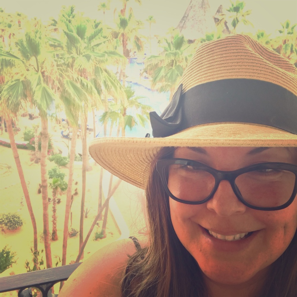 Meet your Posher, Roxanne